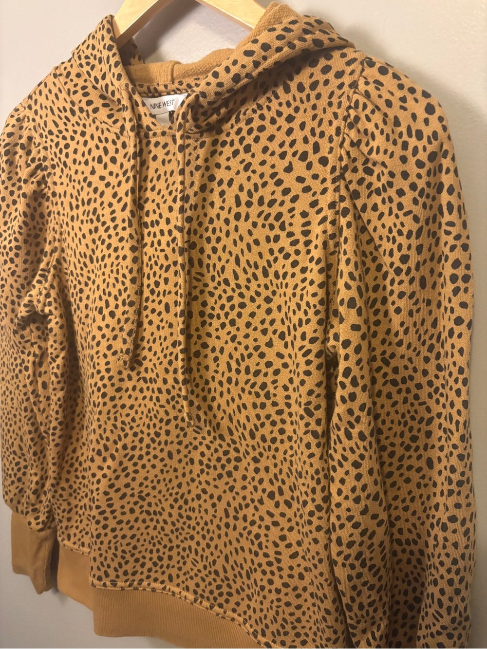 Nine West Animal Print Hoodie Small - Picture 2 of 6